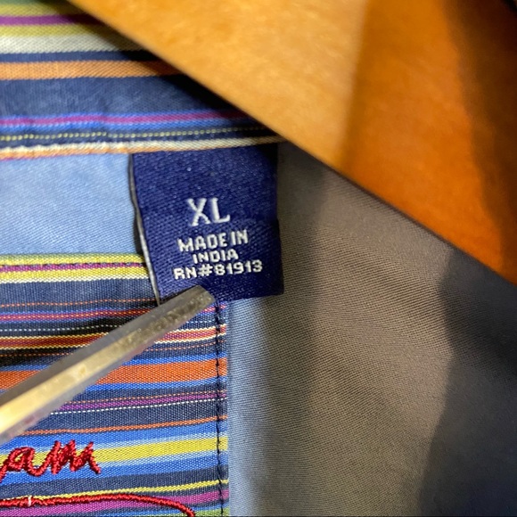 Robert Graham Men’s Dress Shirt Blue with
Contrast Cuffs Size XL - Picture 8 of 13